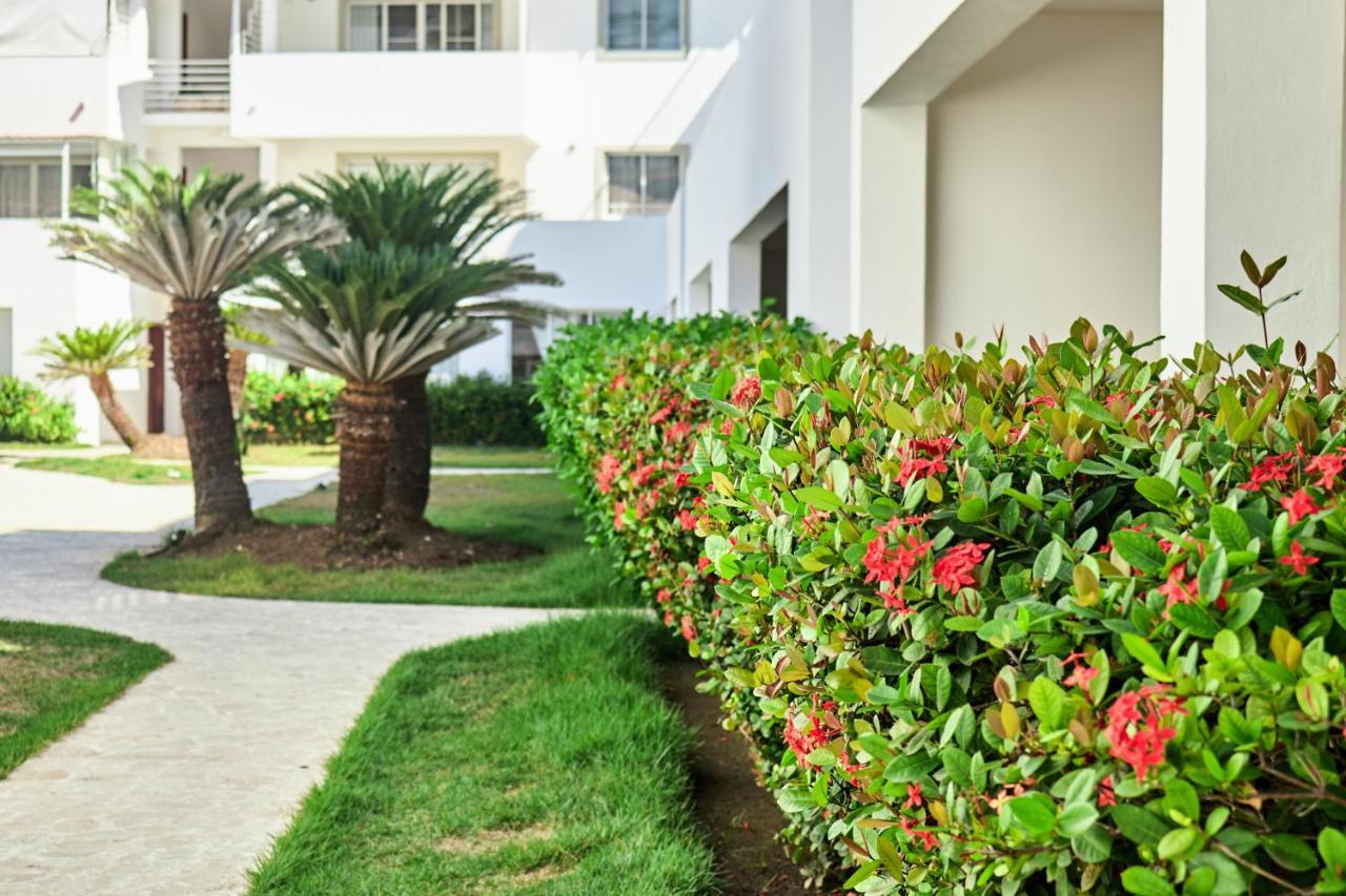 Las Terrazas Condo Punta Cana Beach - Los Corales Village Экстерьер фото