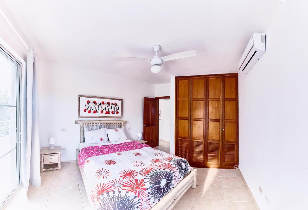 Las Terrazas Condo Punta Cana Beach - Los Corales Village Экстерьер фото