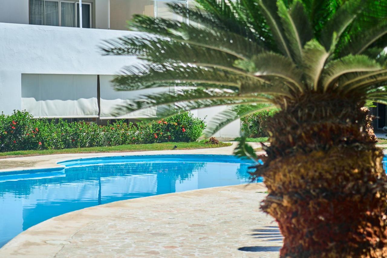 Las Terrazas Condo Punta Cana Beach - Los Corales Village Экстерьер фото